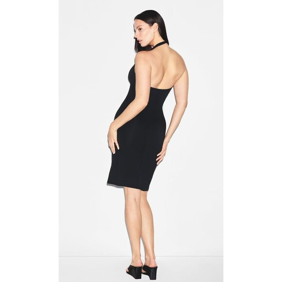 SKIMS Smooth Layers Midi Halter Midi Dress - Picture 4 of 5